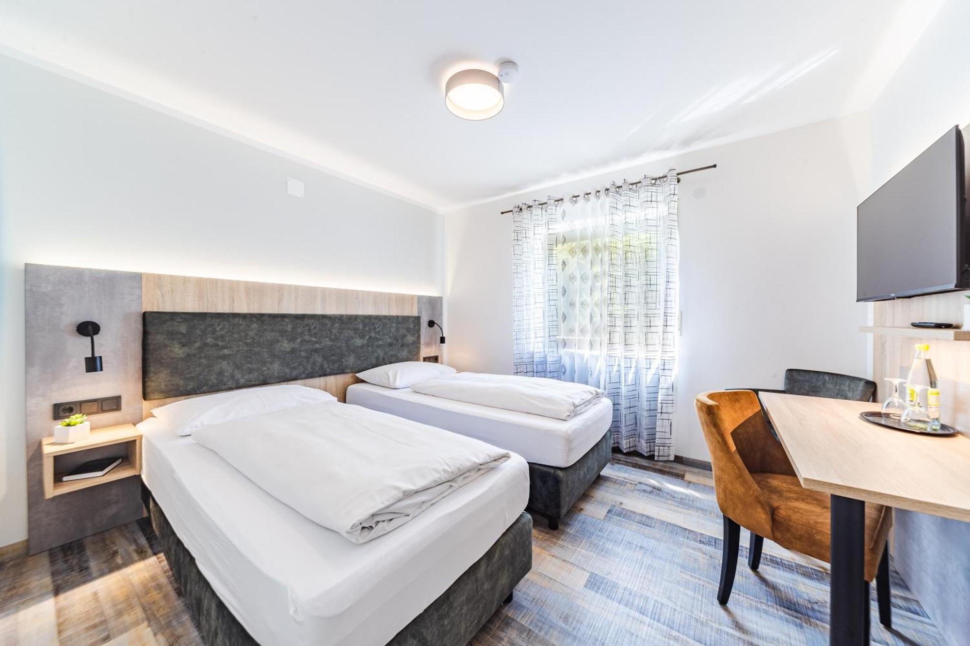Hotel Franken 포르히하임 외부 사진